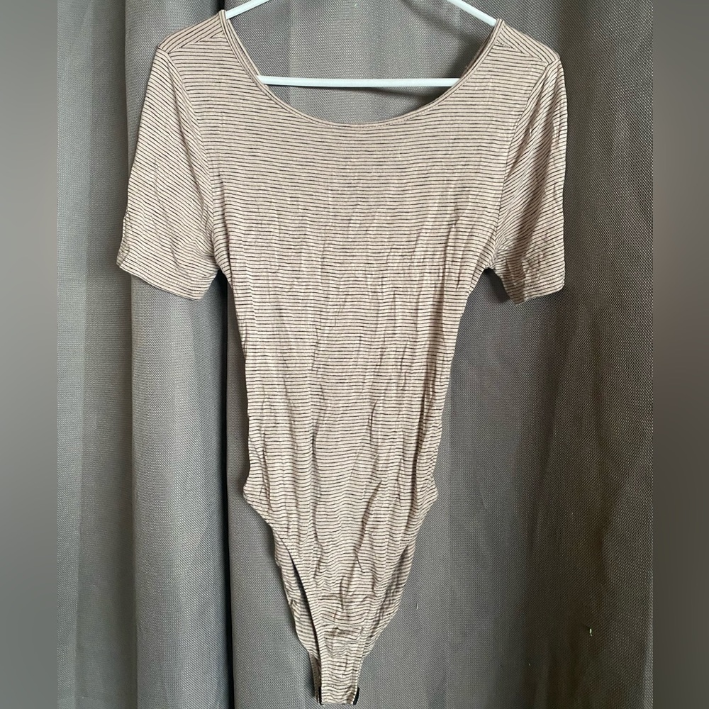 Lush Bodysuit with open back Small